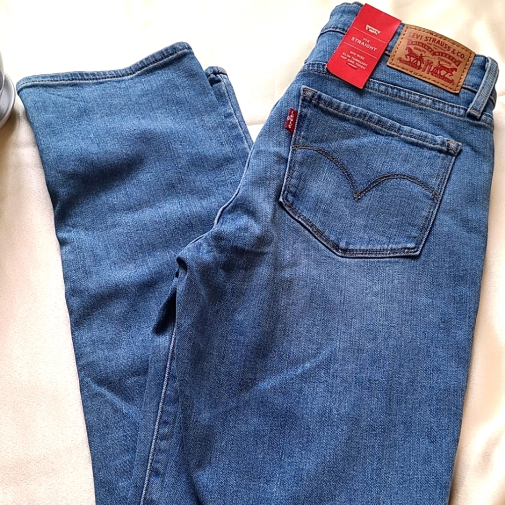 Levi's Straight Jeans